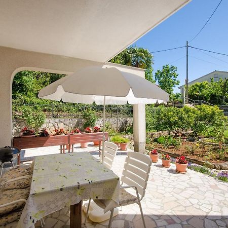 Apartments Mladen Jelica Ічичі Екстер'єр фото