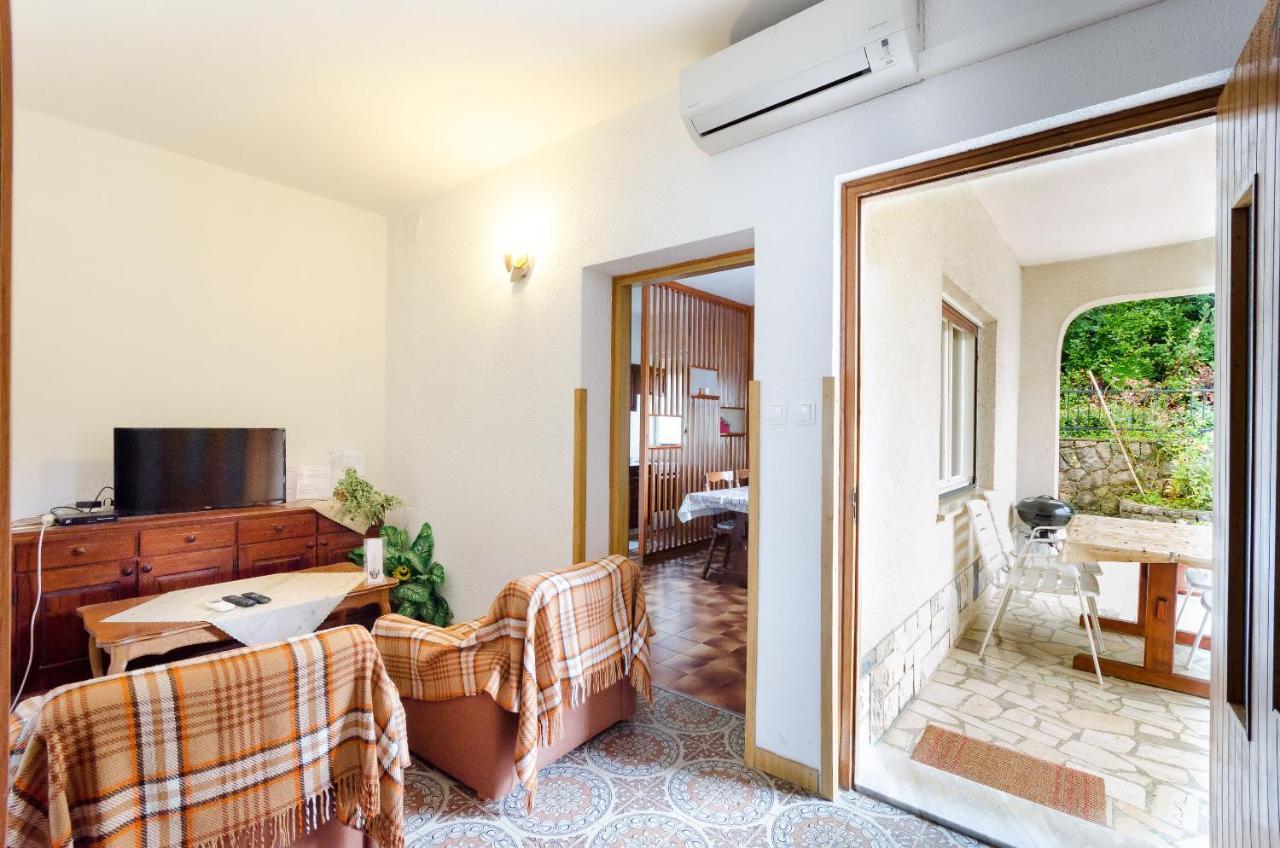 Apartments Mladen Jelica Ічичі Екстер'єр фото