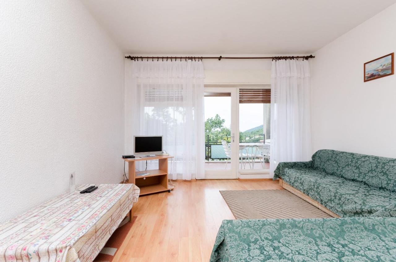 Apartments Mladen Jelica Ічичі Екстер'єр фото